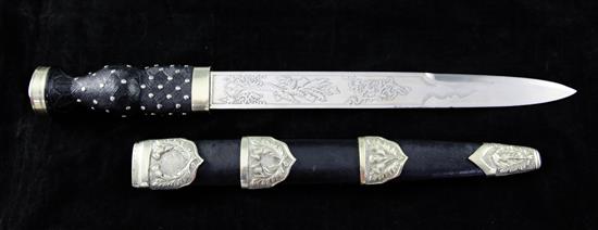 A 20th century Scottish dirk, overall 17.75in.